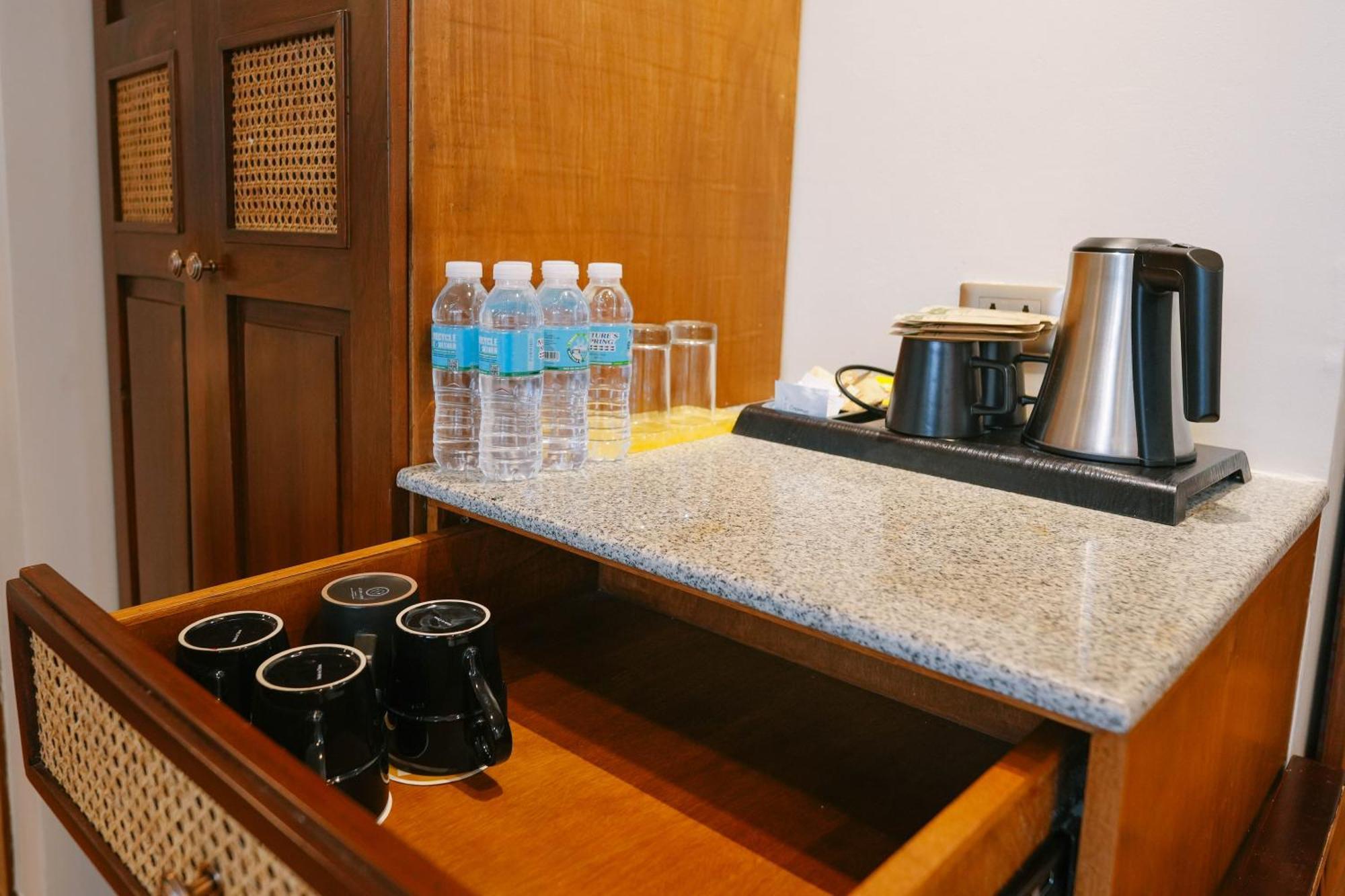 La Jolla Luxury Beach Resort Bagac Ngoại thất bức ảnh